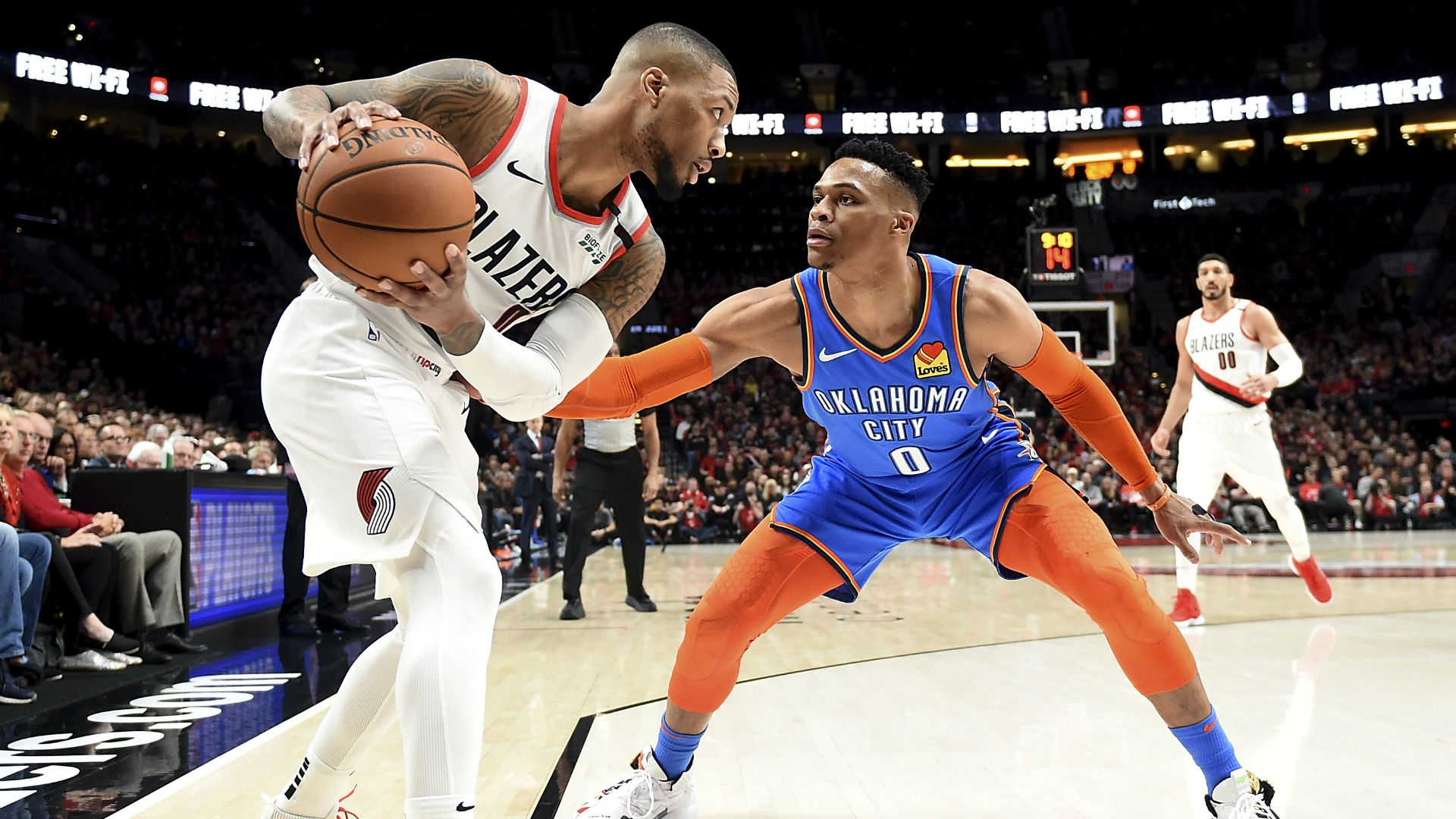Damian Lillard tái hiện hình ảnh huyền thoại Allen Iverson tại NBA Playoffs 2019 sau 18 năm Damian Lillard tái hiện hình ảnh huyền thoại Allen Iverson tại NBA Playoffs 2019 sau 18 năm